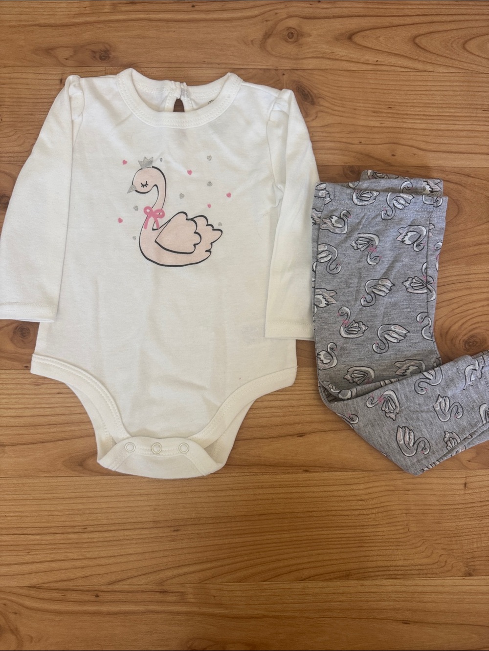 Swan Print Baby Bodysuit & Leggings Set - White and Gray